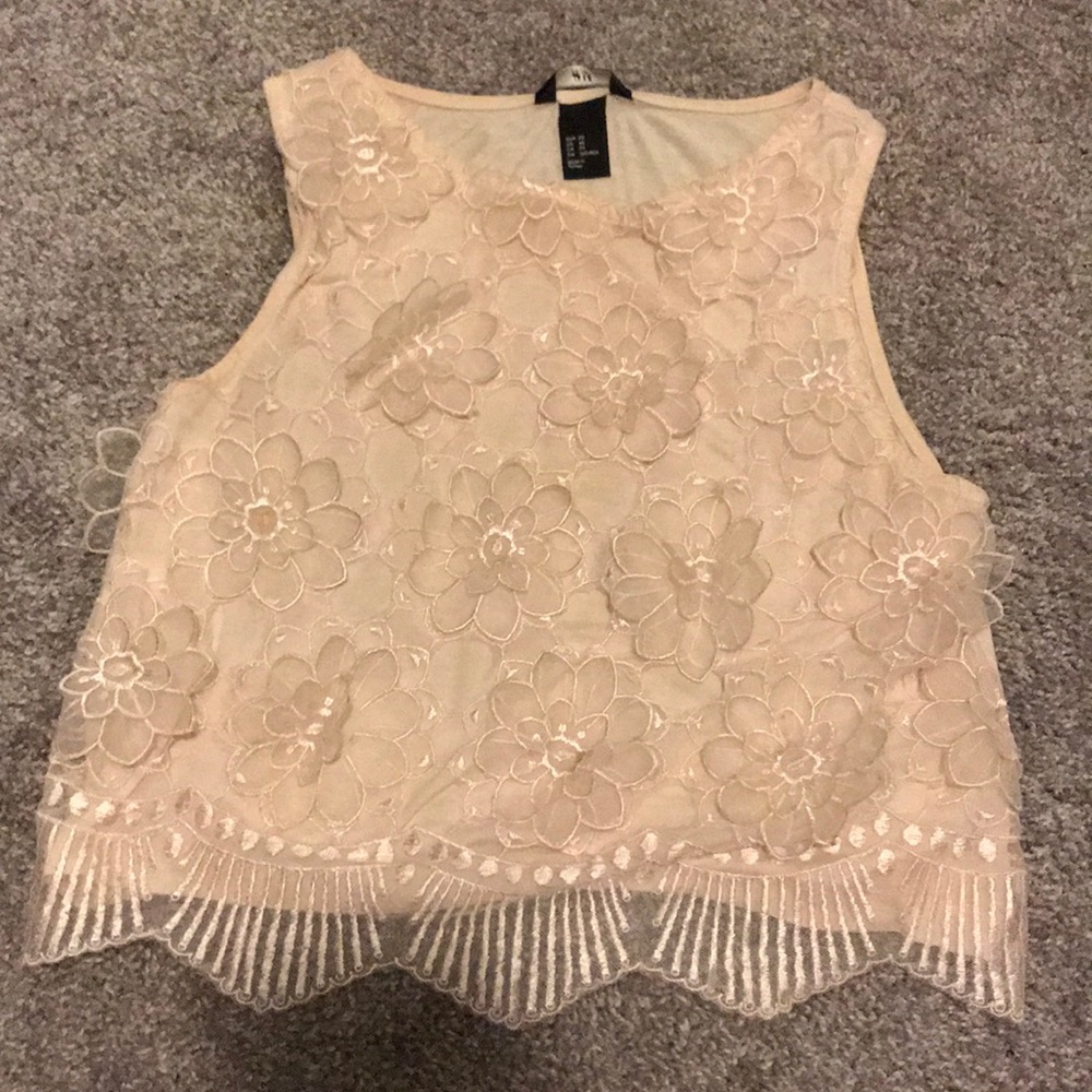 Embroidered Floral Crop Top